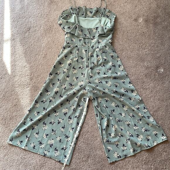 Trixxi Women Medium Jumpsuit Floral Wide Ankle Ruffled Neckline Mint Green Beige - Picture 7 of 9